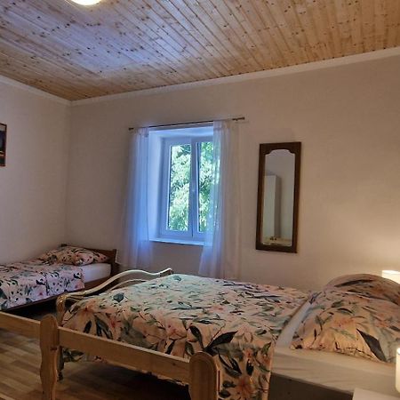Studio Apartman Kastel Kambelovac Каштела Екстер'єр фото