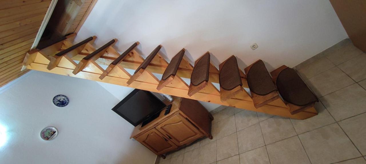 Studio Apartman Kastel Kambelovac Каштела Екстер'єр фото